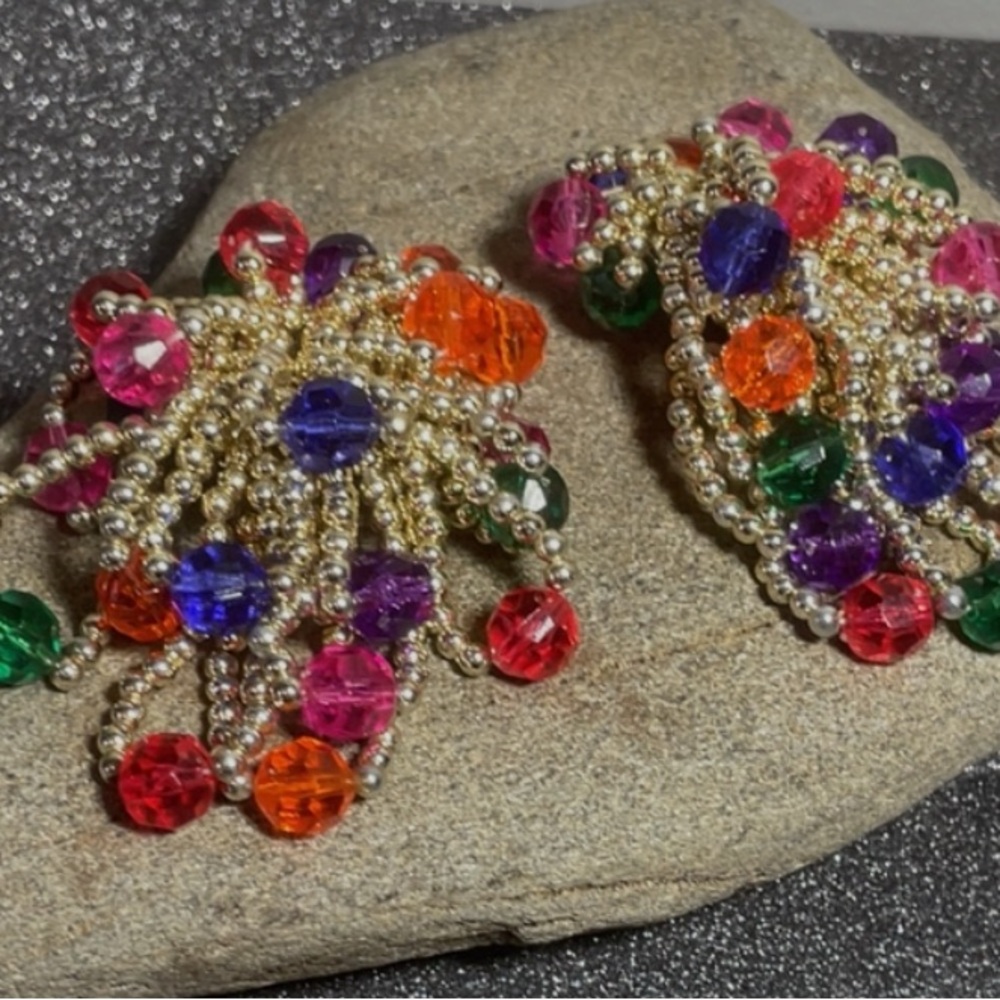 Vintage Goldtone Dangle Red and Blue Gold Beads Clip-On Earrings